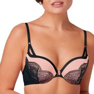 Maidenform Love the Lift Push Up and In Underwire Bra Peach and Black Lace 40B